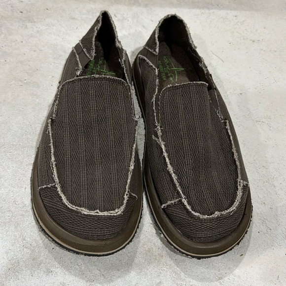 Blue fin slip on - Picture 1 of 2